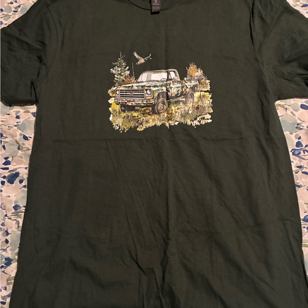 Gildan Forest Green Graphic Tee